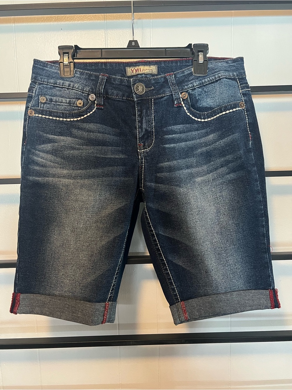 Women’s Size 11 YMI Cuffed Bermuda Shorts, NWOT